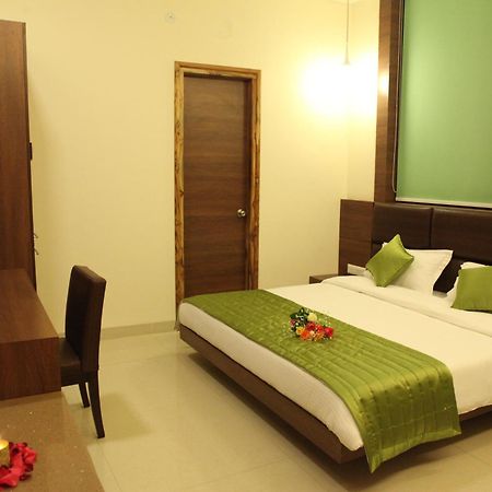 Hotel Golden Fern Patiāla Esterno foto